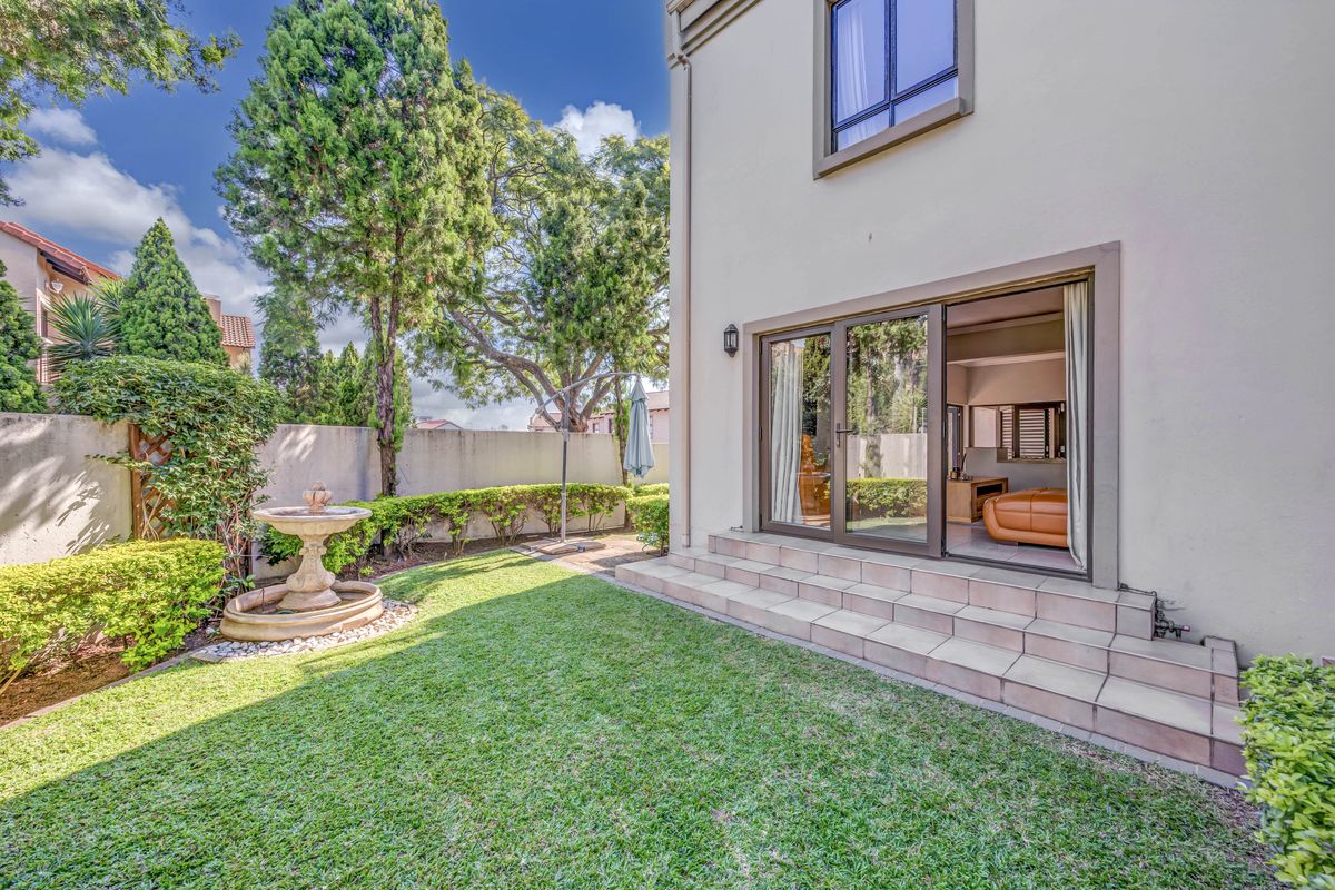 Modern Elegance in Castellet Estate, Broadacres - Photo 4