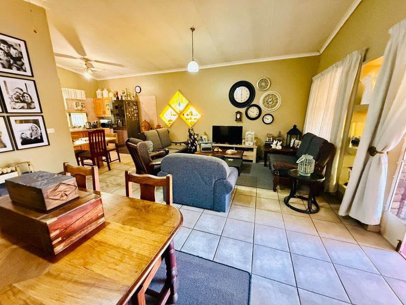 Comfortable and Secure Retirement Living in Clarina - Photo 3