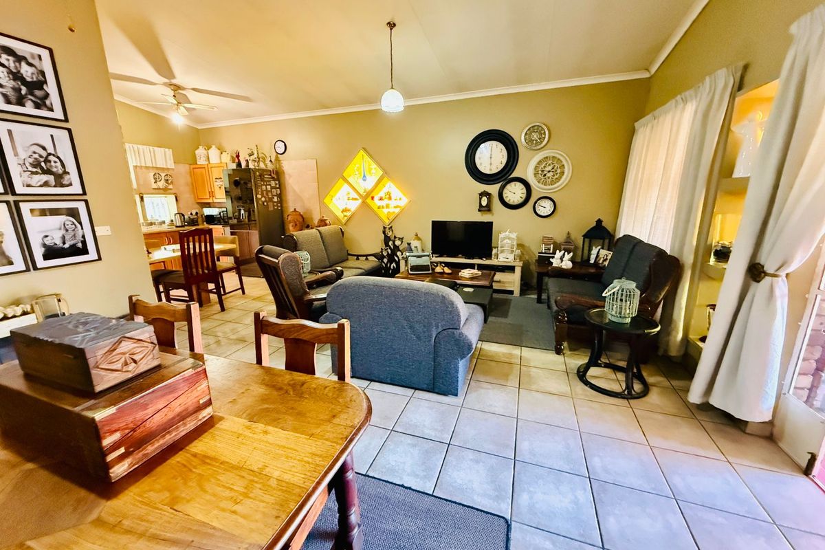 Comfortable and Secure Retirement Living in Clarina - Photo 3