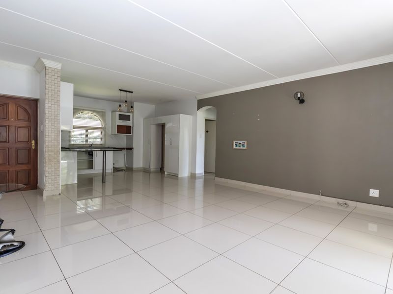 Luxurious 3 Bed Ground Floor apartment - Photo 5