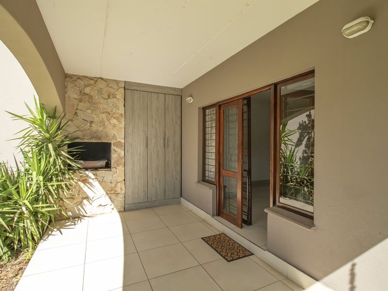 Luxurious 3 Bed Ground Floor apartment - Photo 6