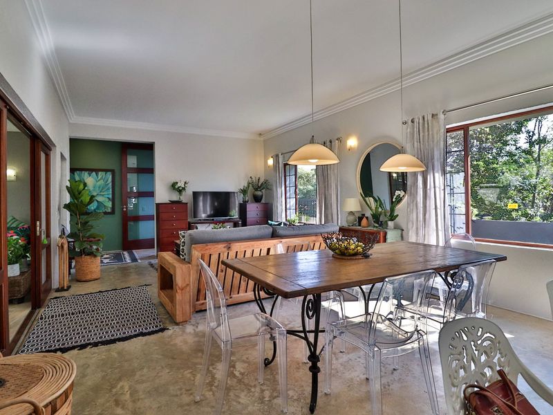 EMBRACE NATURE IN THIS BEAUTIFULLY RENOVATED ESTATE FAMILY HOME - Photo 7