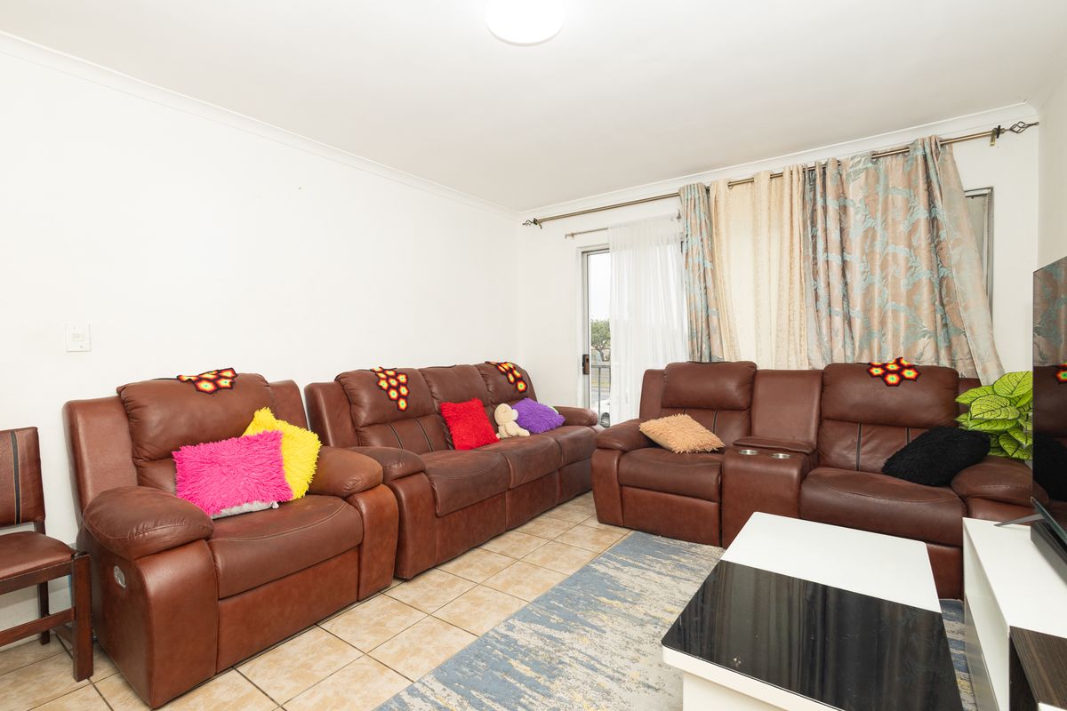 Apartment For Sale In Bellville - Photo 5