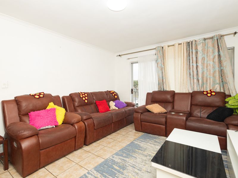 Apartment For Sale In Bellville - Photo 5