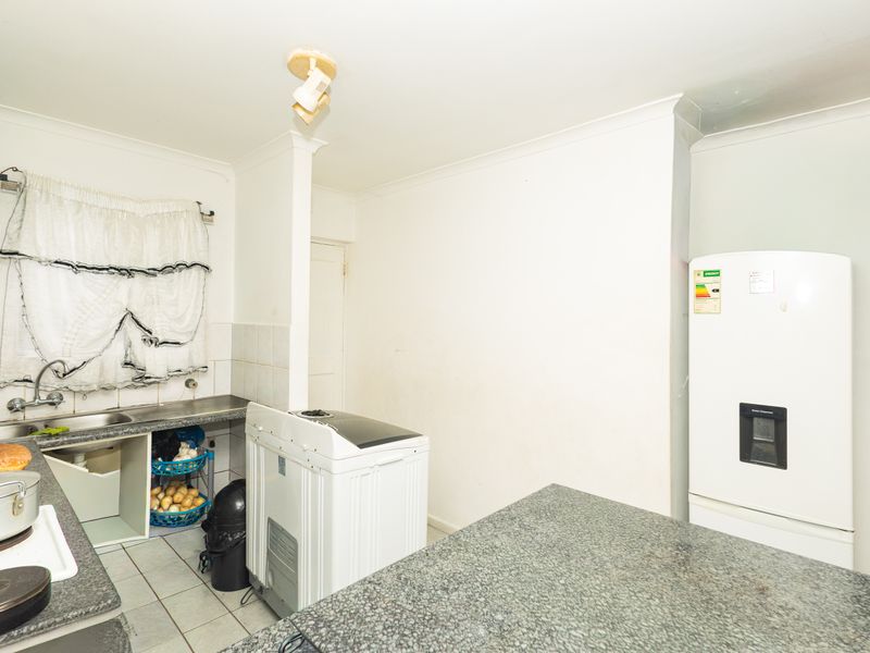 Apartment For Sale In Bellville - Photo 3