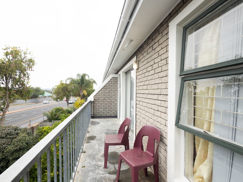 Apartment For Sale In Bellville - Photo 6