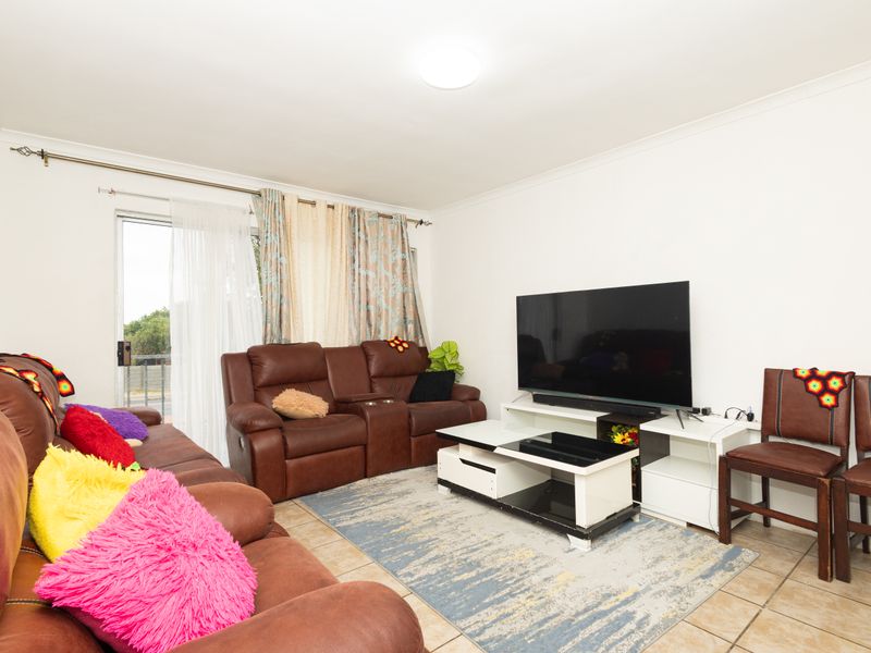 Apartment For Sale In Bellville - Photo 4