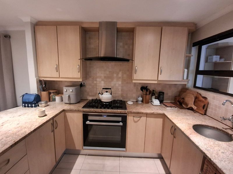 House Rental Monthly In Bellville - Photo 2