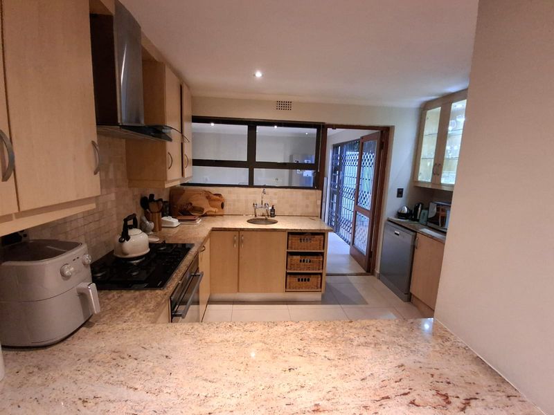 House Rental Monthly In Bellville - Photo 5