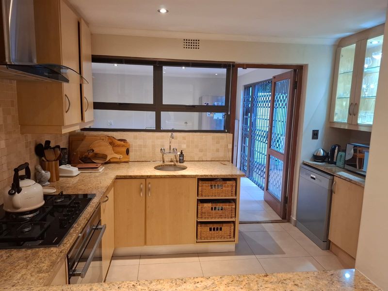 House Rental Monthly In Bellville - Photo 4