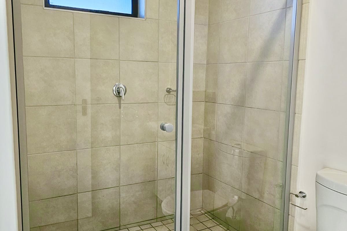 PERFECT LOCKUP AND GO, 1 BEDROOM APARTMENT IN A SECURE ESTATE IN BALITO, AVAILABLE IMMEDIATELY - Photo 5