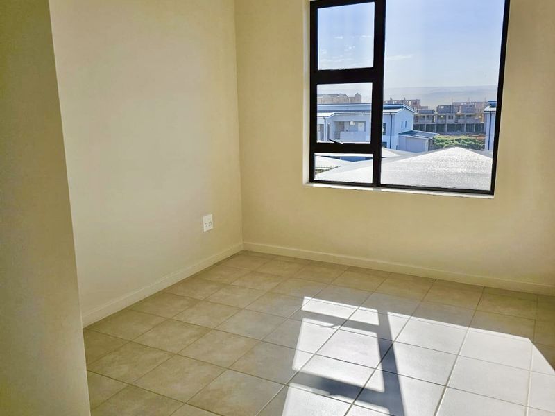 PERFECT LOCKUP AND GO, 1 BEDROOM APARTMENT IN A SECURE ESTATE IN BALITO, AVAILABLE IMMEDIATELY - Photo 7