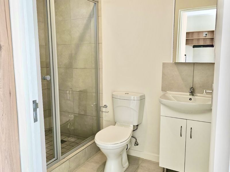 PERFECT LOCKUP AND GO, 1 BEDROOM APARTMENT IN A SECURE ESTATE IN BALITO, AVAILABLE IMMEDIATELY - Photo 6