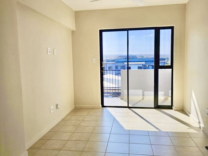 PERFECT LOCKUP AND GO, 1 BEDROOM APARTMENT IN A SECURE ESTATE IN BALITO, AVAILABLE IMMEDIATELY - Photo 3