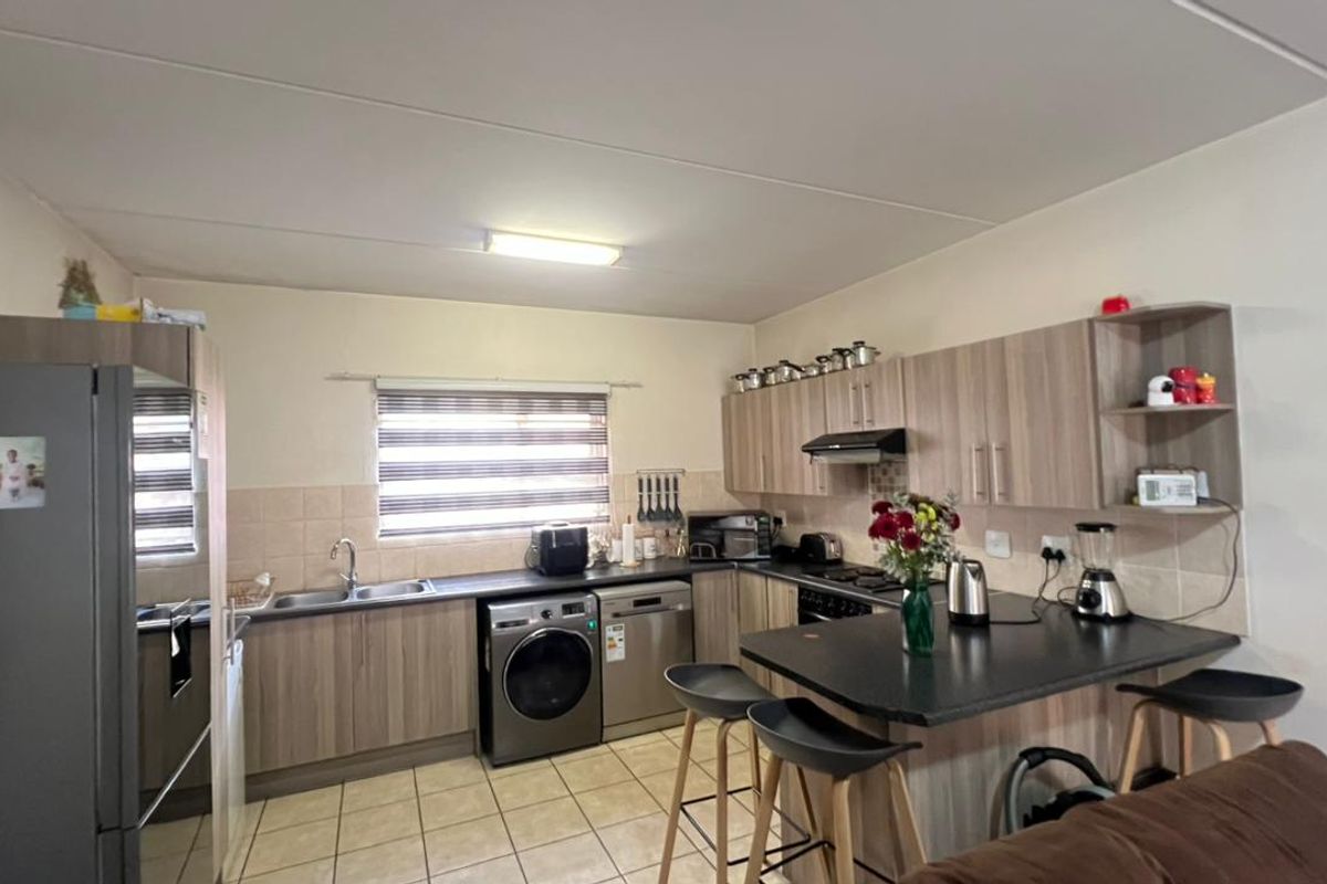 The Perfect Starter Home or Investment Opportunity! - Photo 3