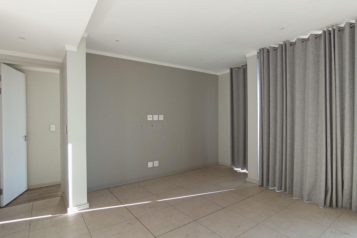 Modern 2-Bedroom Apartment for Sale | Masingita Towers, Morningside | Bank Assisted Programme - Photo 3