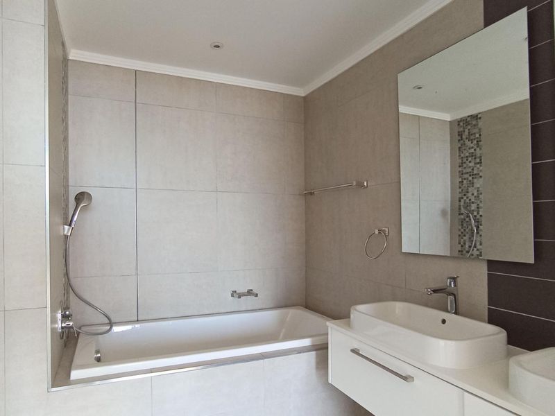 Modern 2-Bedroom Apartment for Sale | Masingita Towers, Morningside | Bank Assisted Programme - Photo 10