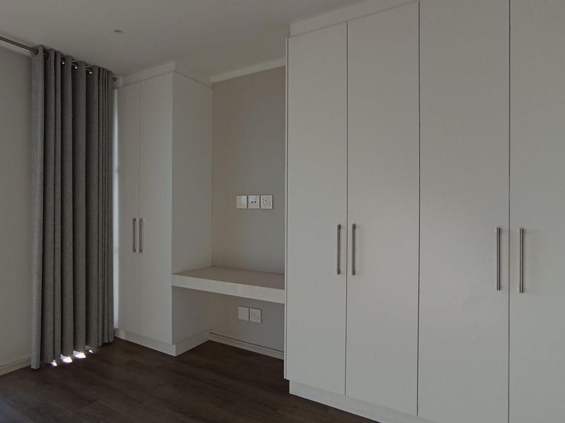 Modern 2-Bedroom Apartment for Sale | Masingita Towers, Morningside | Bank Assisted Programme - Photo 4