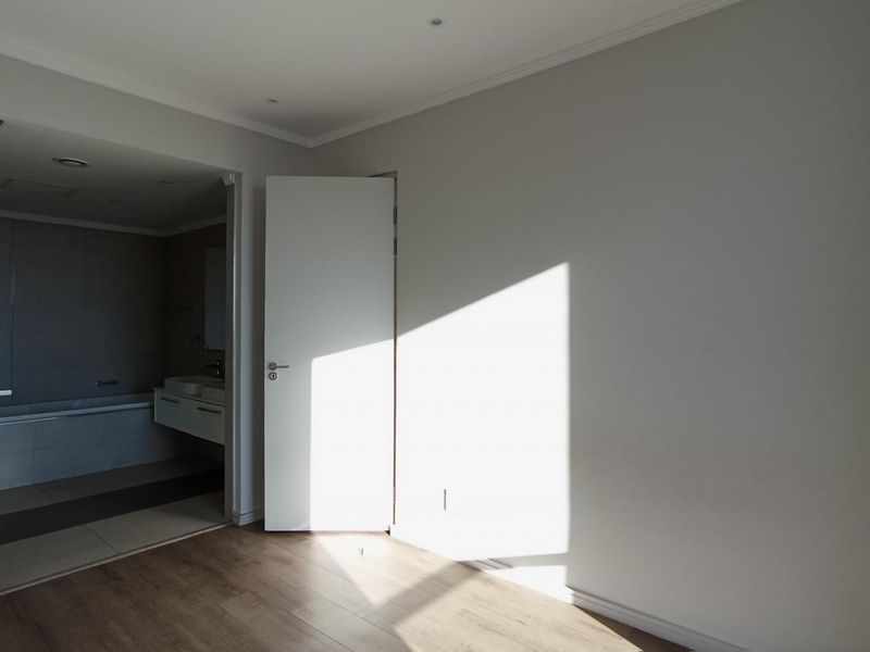 Modern 2-Bedroom Apartment for Sale | Masingita Towers, Morningside | Bank Assisted Programme - Photo 6