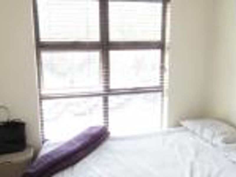 2-Bedroom Apartment for Sale | Balcony, Pool & Double Garage | Prime Location - Photo 3