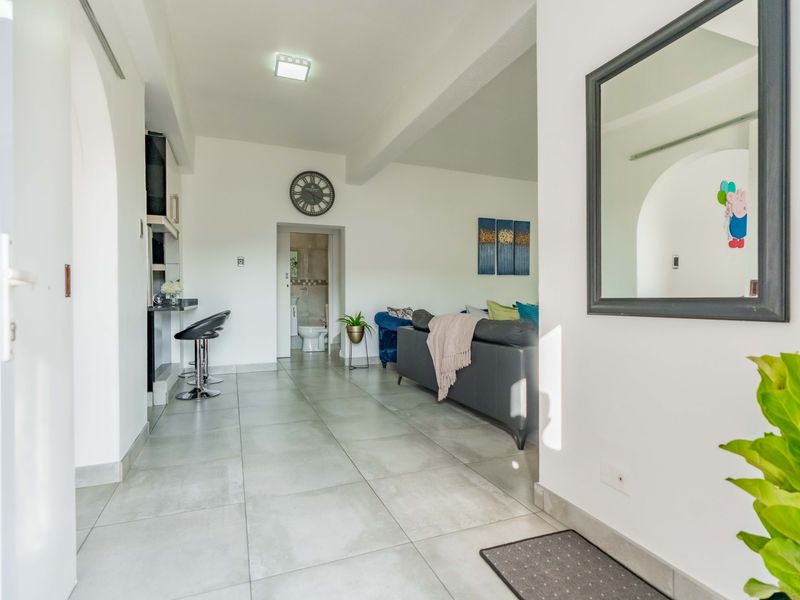 Stunning Move in Ready, Lock and Leave Corner Duplex, in Secure Complex! - Photo 5
