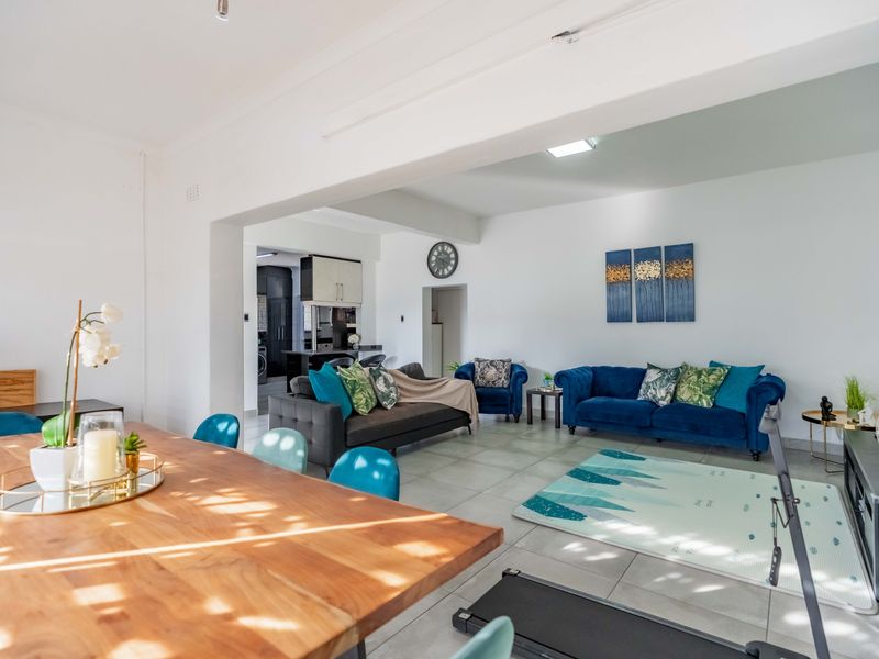 Stunning Move in Ready, Lock and Leave Corner Duplex, in Secure Complex! - Photo 1