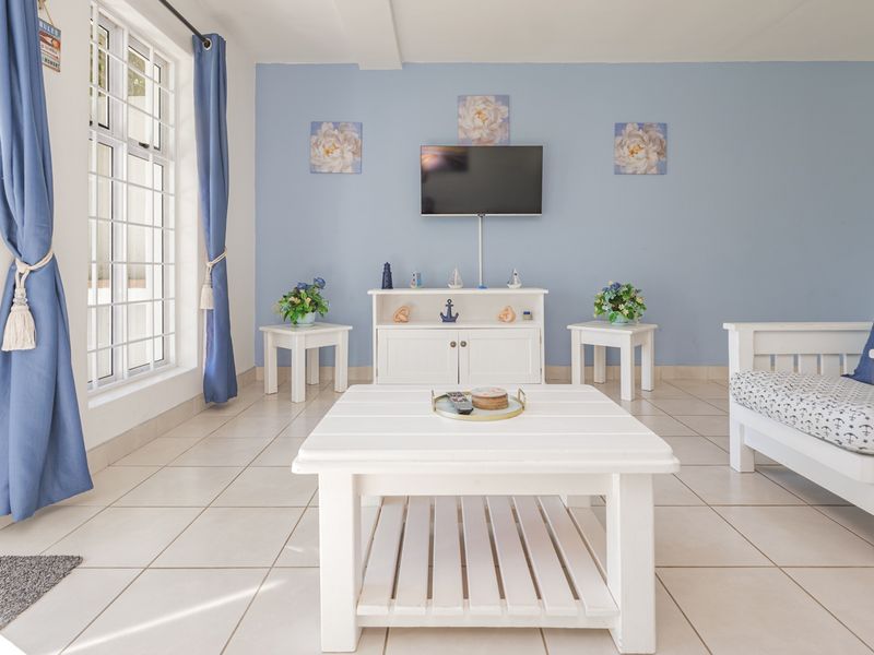 Coastal Living Made Easy - Photo 7