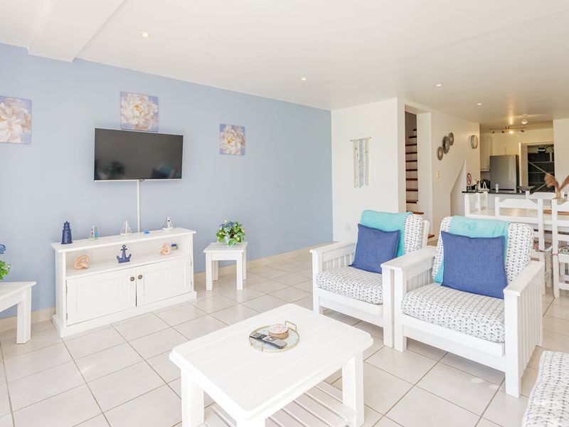Coastal Living Made Easy - Photo 6