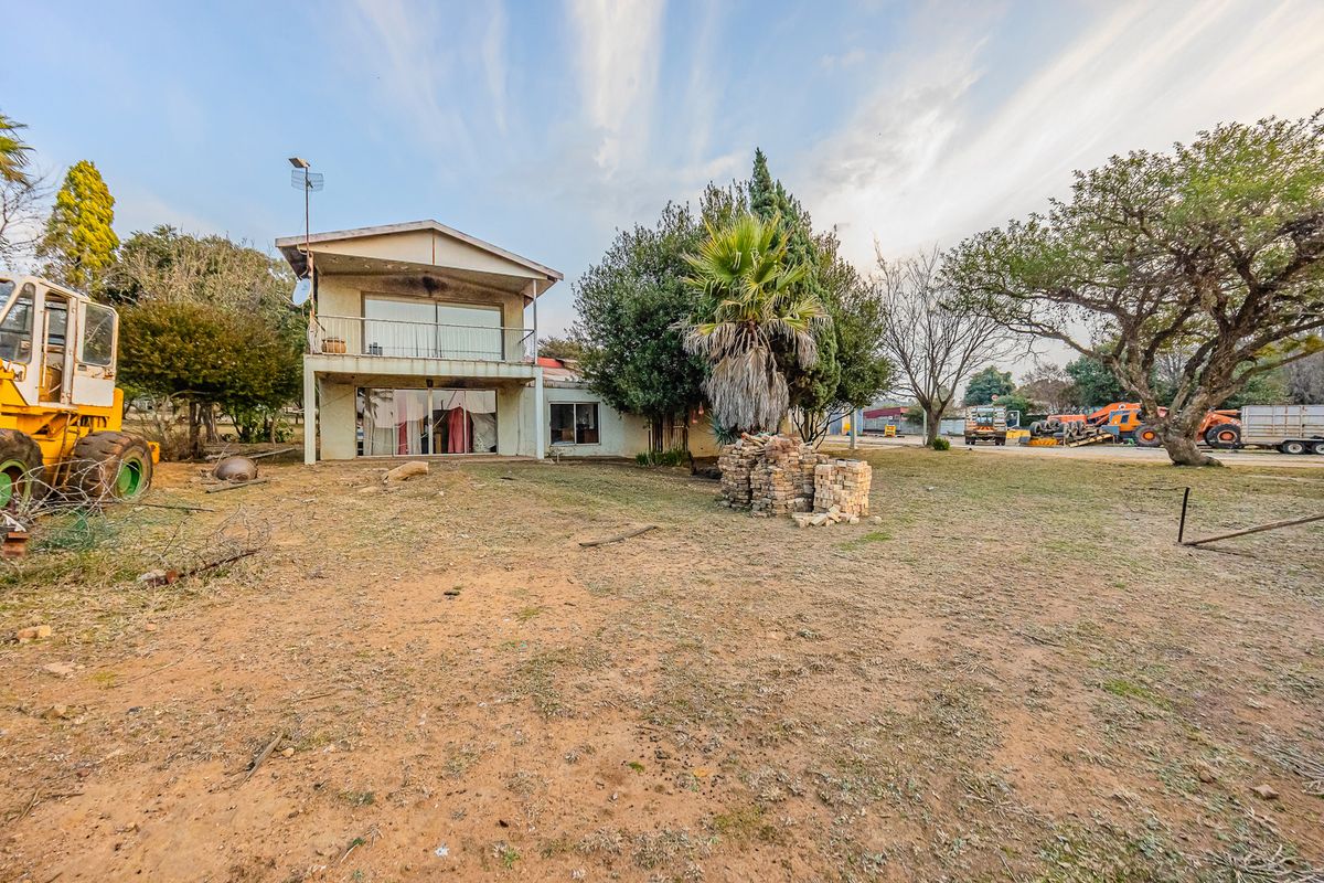 Charming 4-Bedroom Farm For Sale In Loumarina AH, Randfontein—Your Countryside Retreat Awaits! - Photo 2