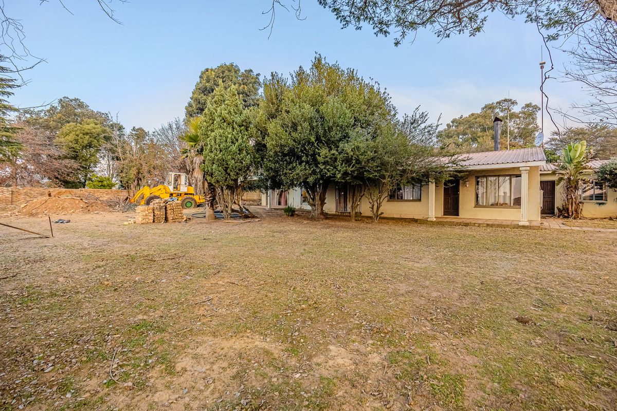 Charming 4-Bedroom Farm For Sale In Loumarina AH, Randfontein—Your Countryside Retreat Awaits! - Photo 5