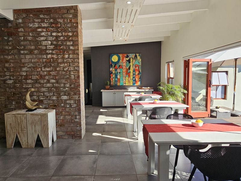 Established Luxury Guesthouse in Prime Swellendam Setting - Photo 6