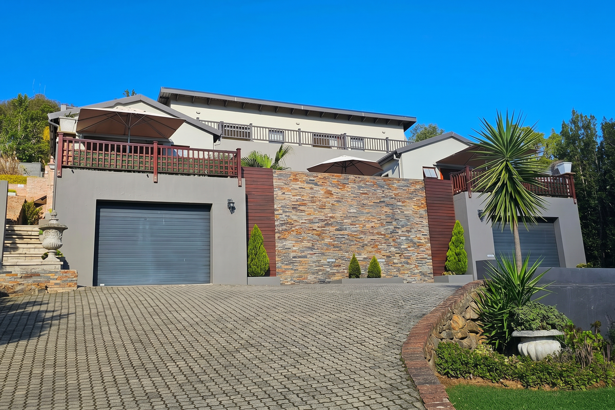 Established Luxury Guesthouse in Prime Swellendam Setting - Photo 4