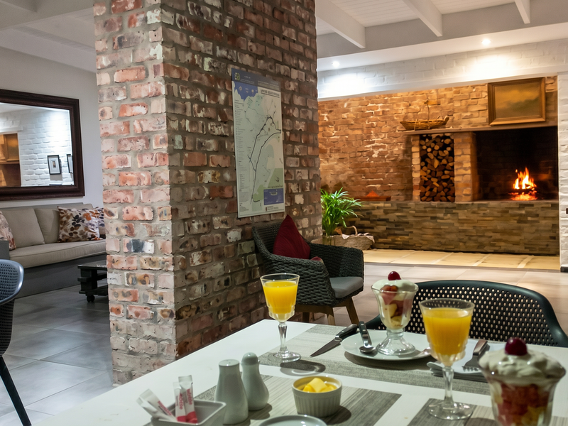 Established Luxury Guesthouse in Prime Swellendam Setting - Photo 9