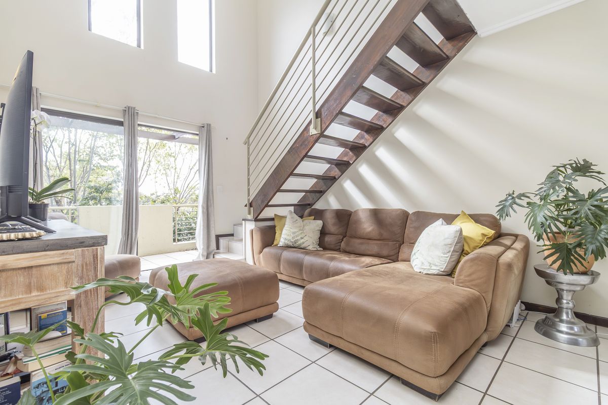 Duplex Loft Living in Bryanston- Viewings By Appointment - Photo 3