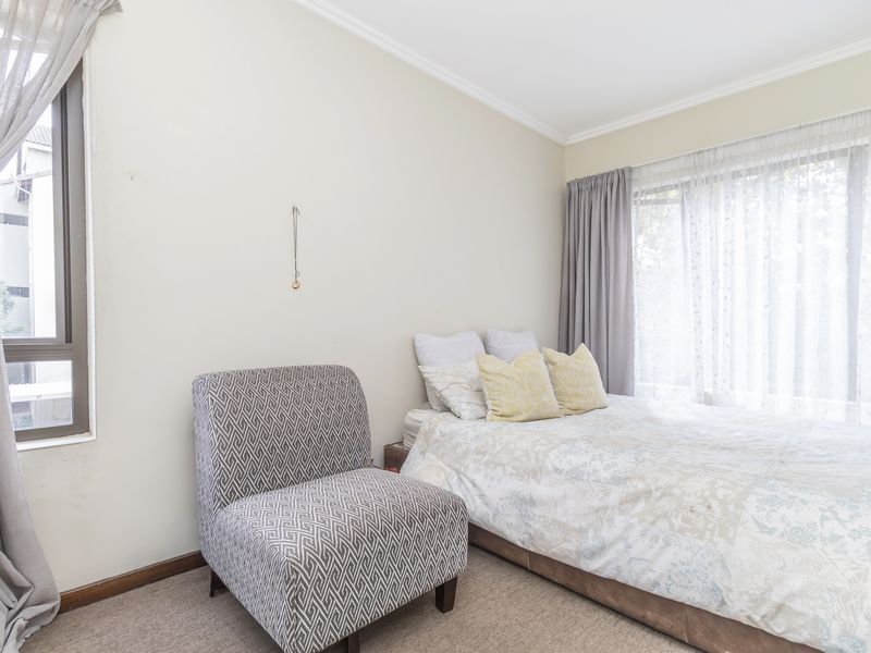 Duplex Loft Living in Bryanston- Viewings By Appointment - Photo 8