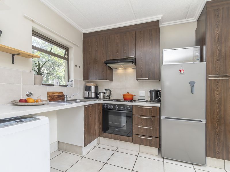 Duplex Loft Living in Bryanston- Viewings By Appointment - Photo 7