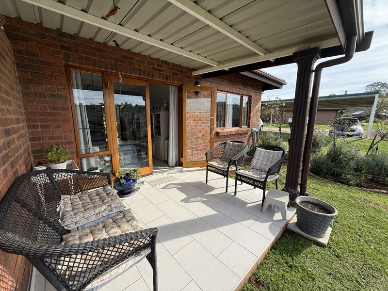Modern Sunny Living in the Heart of Amber Valley - Photo 1
