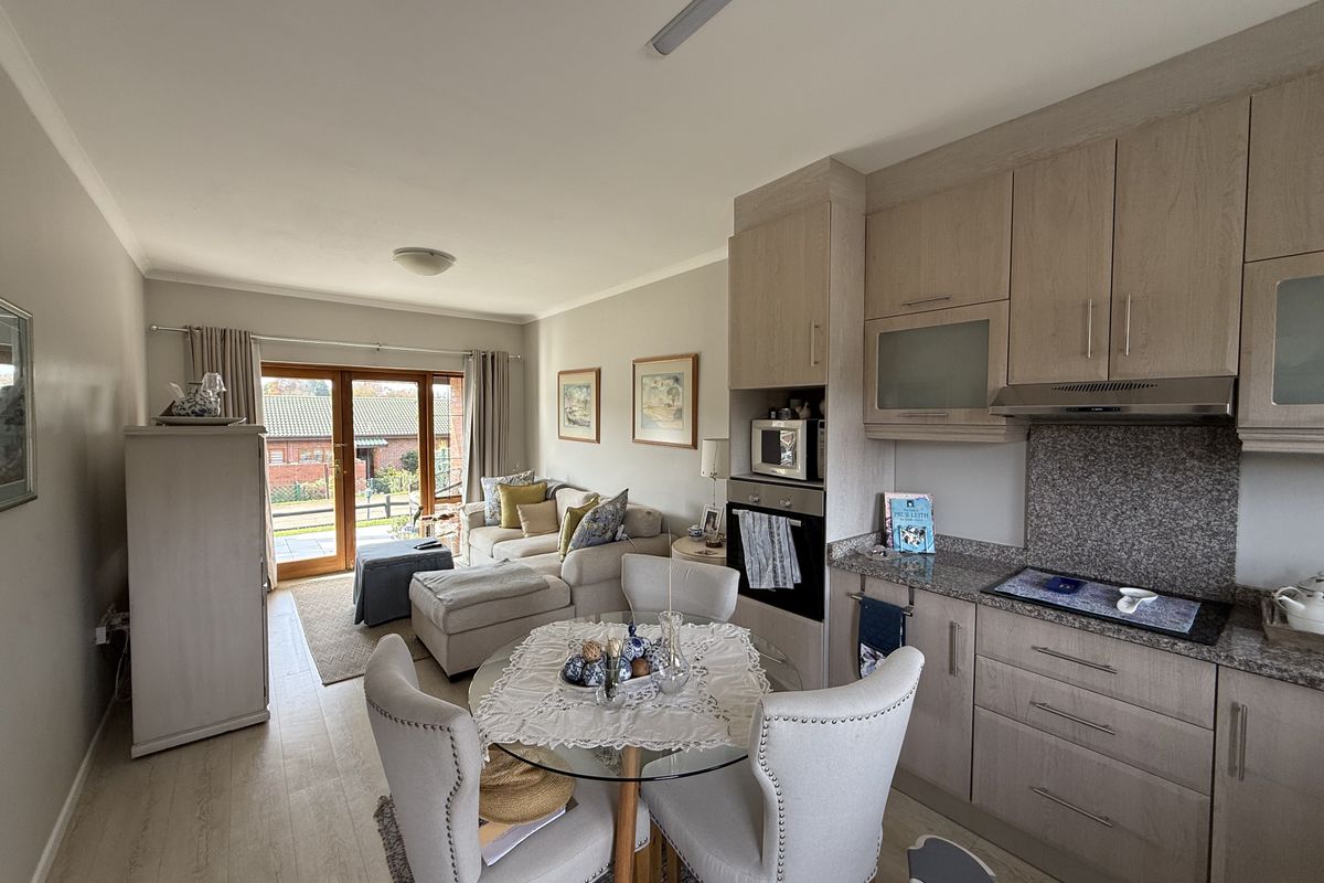 Modern Sunny Living in the Heart of Amber Valley - Photo 3