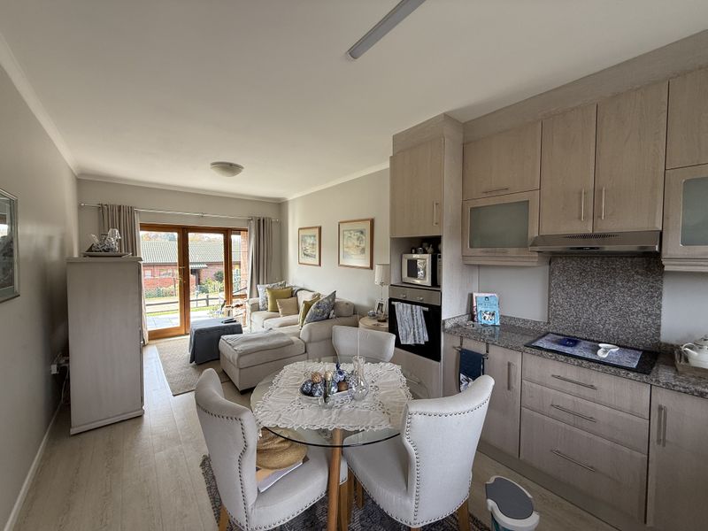 Modern Sunny Living in the Heart of Amber Valley - Photo 3