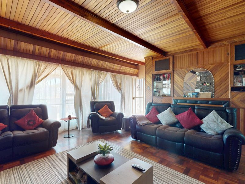 3 Bedroom Family Home- Fishers Hill - Photo 2