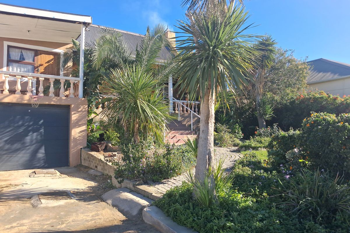 Character, charm, uninterruptable views, good address - Photo 4