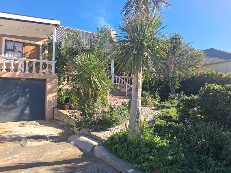 Character, charm, uninterruptable views, good address - Photo 4