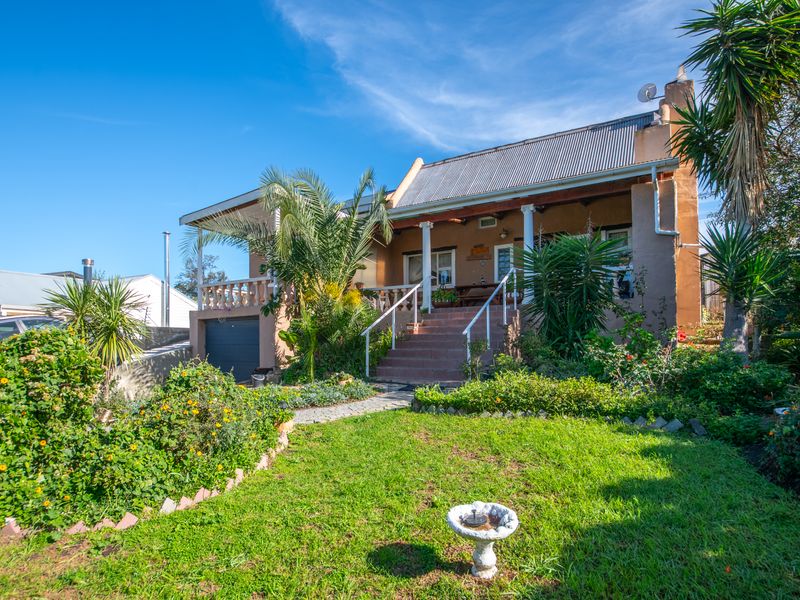 Character, charm, uninterruptable views, good address - Photo 2