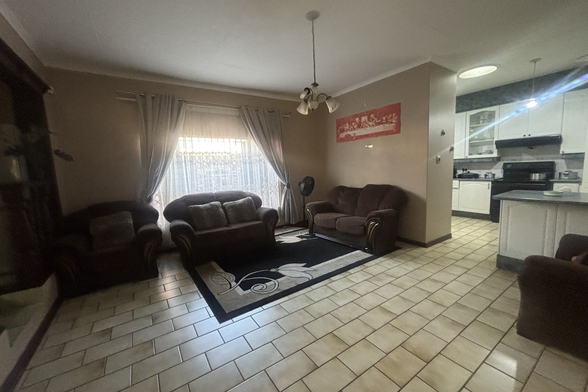 Full Title Home in Ben Fleur - Photo 4