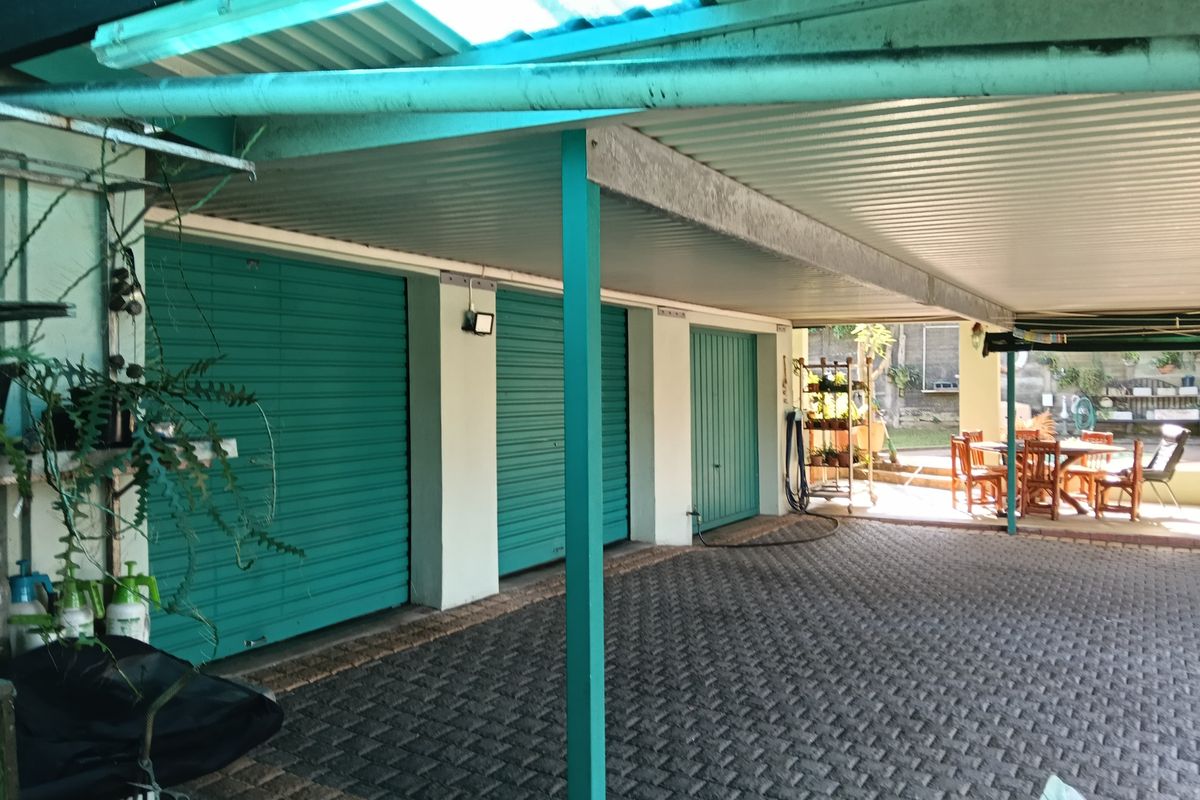 Spacious Property with Income-Generating Potential - Photo 2