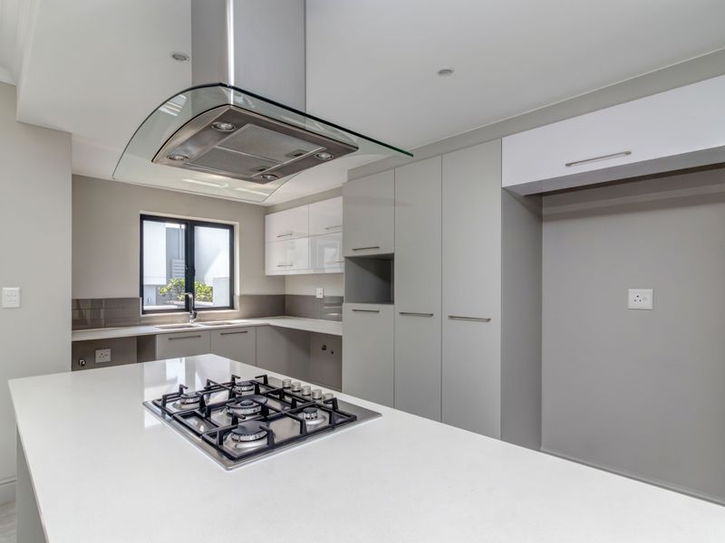 Priced to sell! With no transfer duty payable! - Photo 6