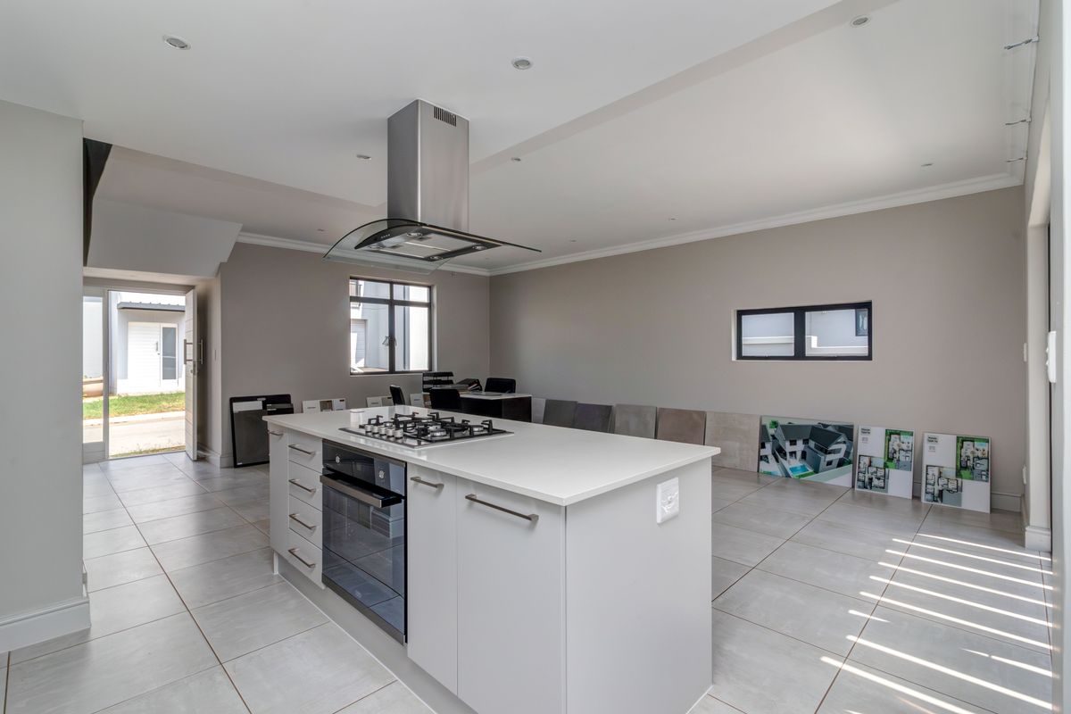 Priced to sell! With no transfer duty payable! - Photo 5