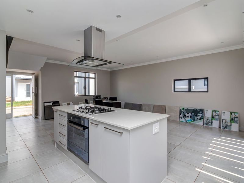 Priced to sell! With no transfer duty payable! - Photo 5