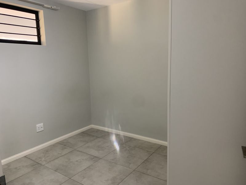 Modern 2 Bed Unit in Secure Estate - Photo 9