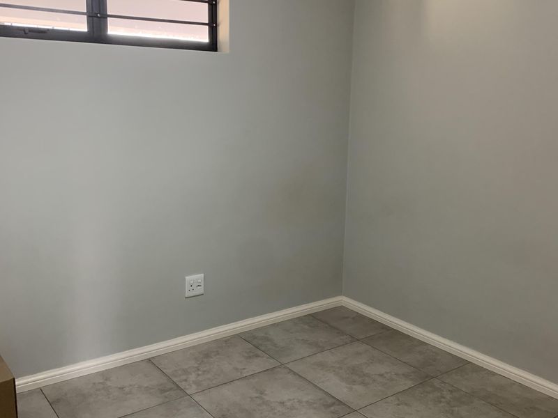 Modern 2 Bed Unit in Secure Estate - Photo 8